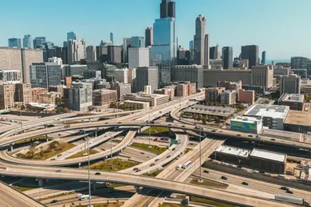 Die AIP wird 2026 mit dem Bau der Autobahn "Черно море" beginnen.