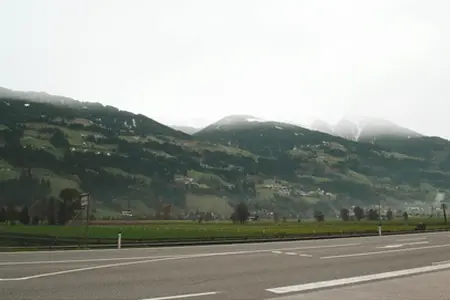 Kenmerken van het Oostenrijkse snelwegennet en de aankoop van de tolvignet