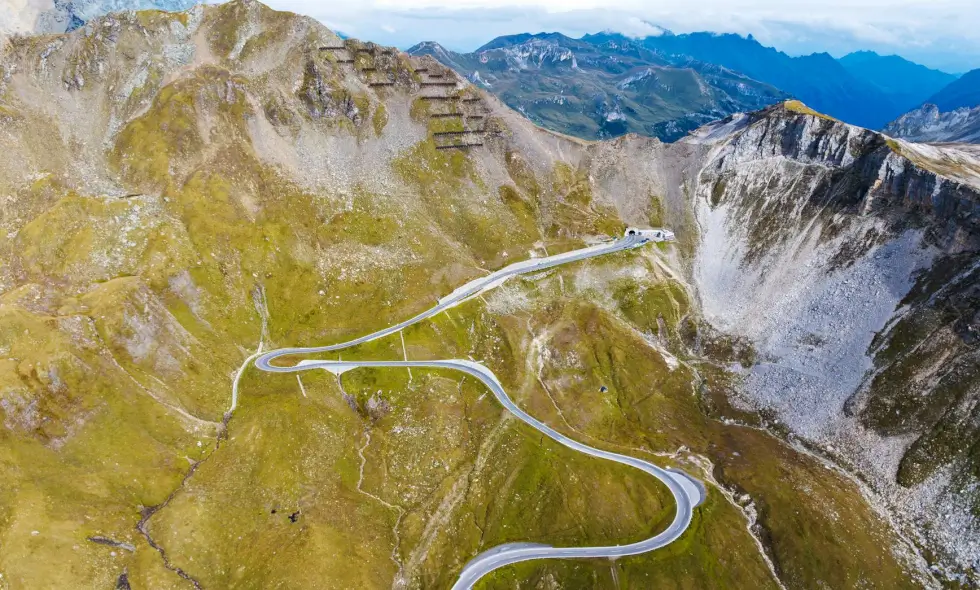 Austria's motorway network and the options for purchasing an e-vignette