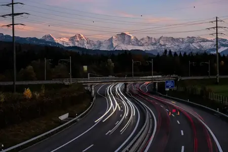 Schweizer Verkehrssystem und Kauf der Vignette