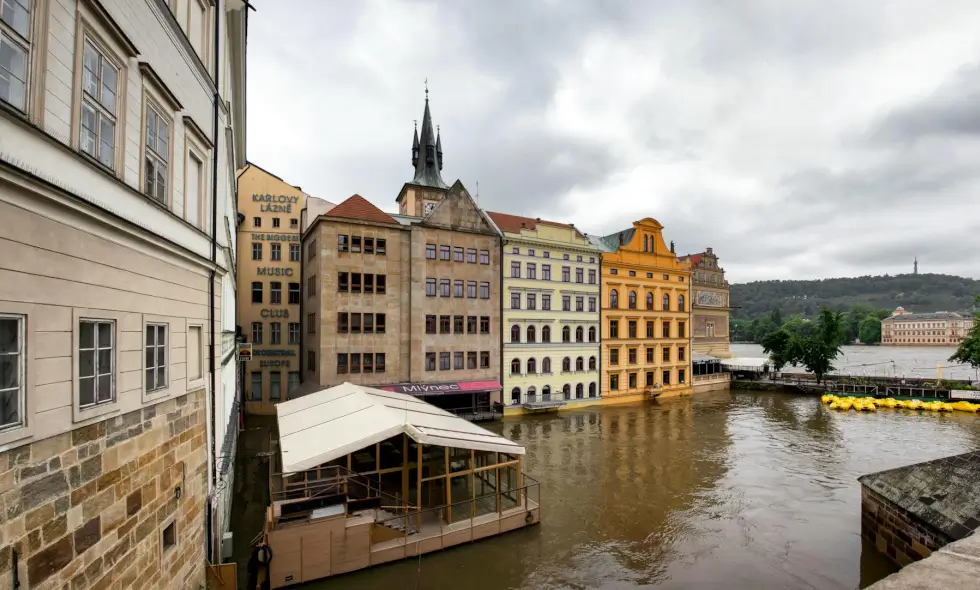 Reisen auf der tschechischen Autobahn: Erfahrungen und bequemer Kauf der Vignette