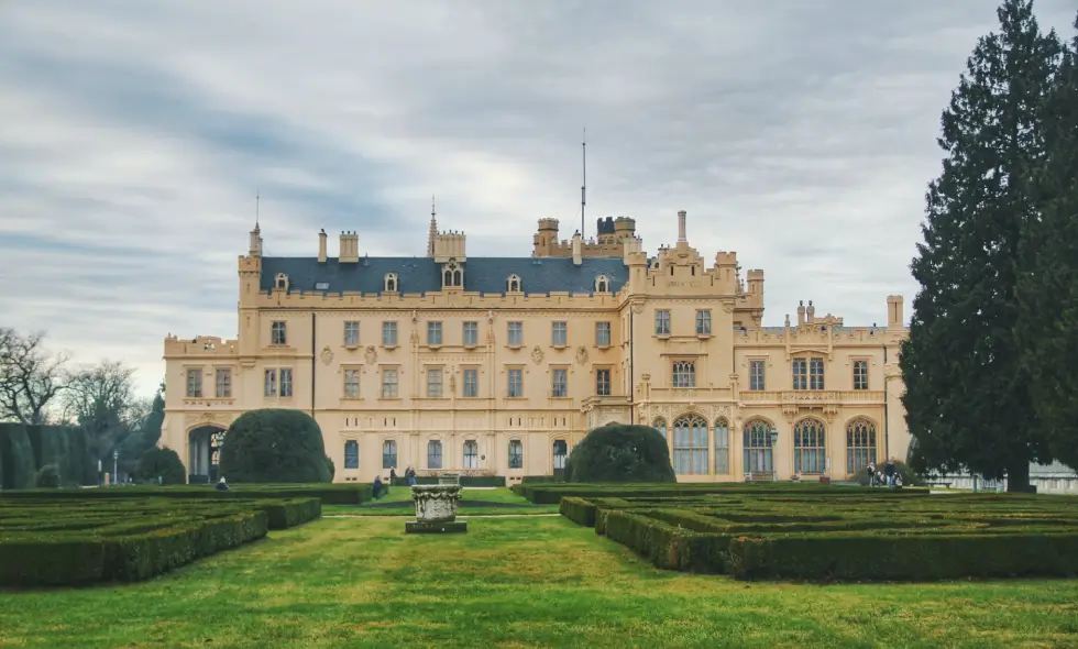 Odkrijte češke avtoceste - Praktičen nakup češke e-vinjete