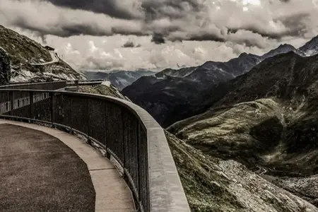 Autostrady w Austrii: Jak zdobyć winietę do poruszania się po drogach?